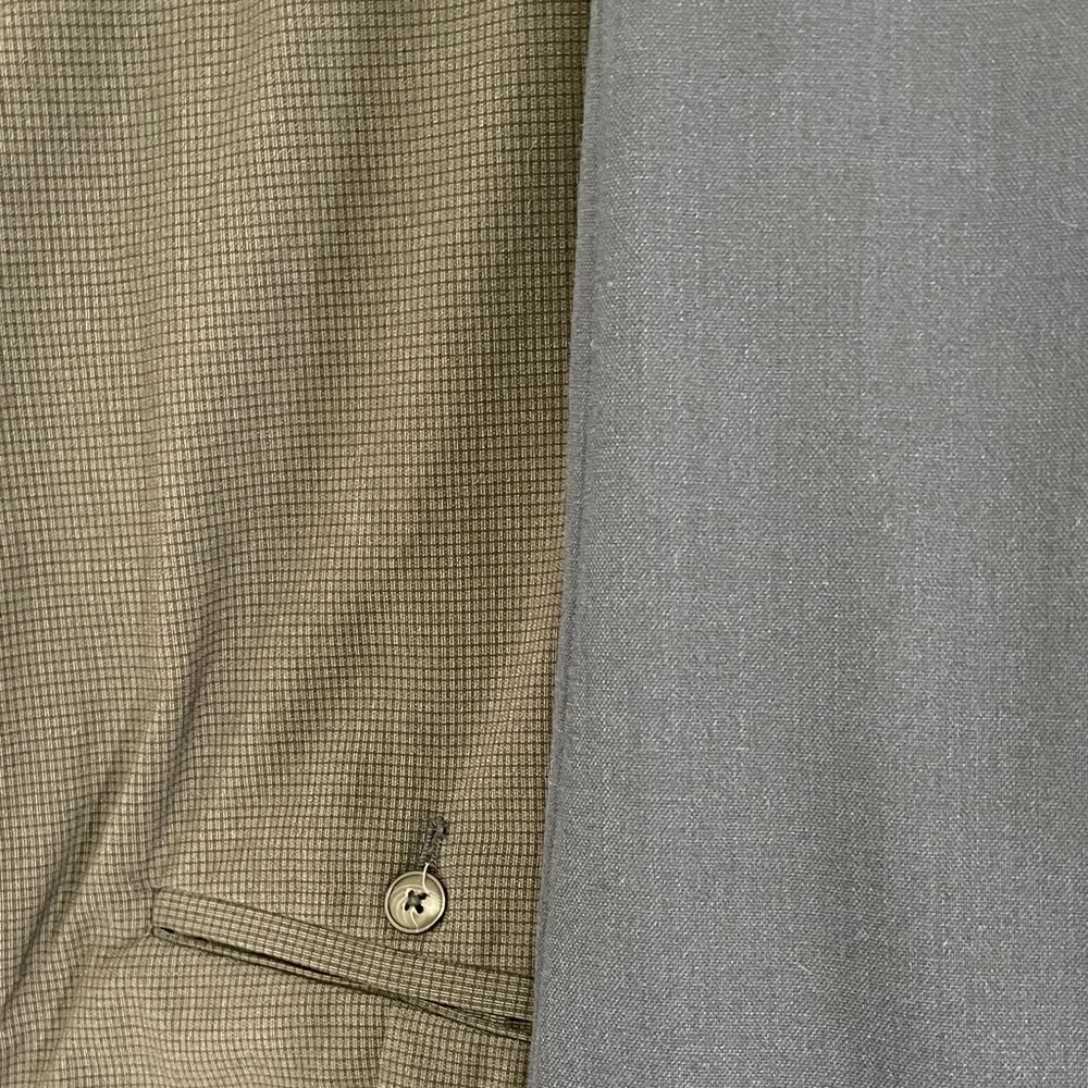 5 pair 36x30 Roundtree & Yorke Dress Pants Black, Navy, Charcoal, Blue &Khaki - Picture 6 of 7